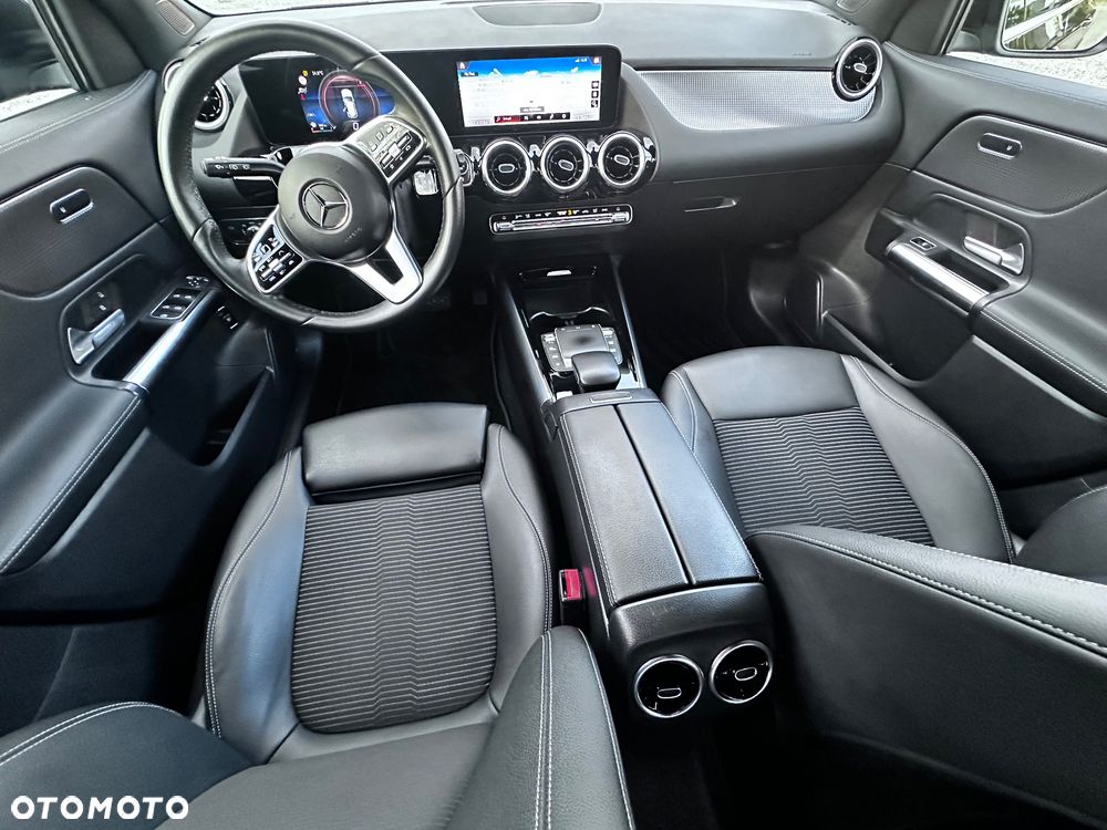 Mercedes-Benz GLA 200 d 8G-DCT - 9