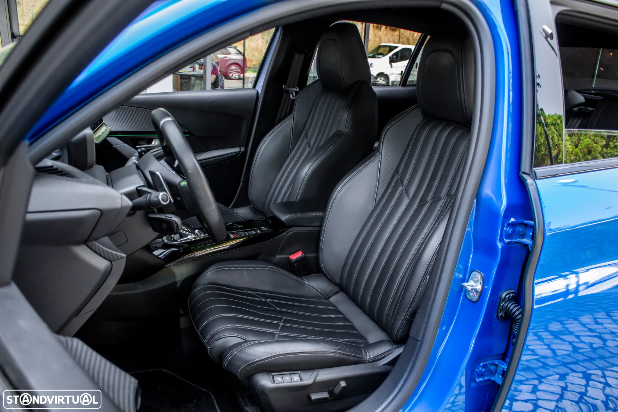 Peugeot 208 1.2 PureTech GT EAT8 - 28