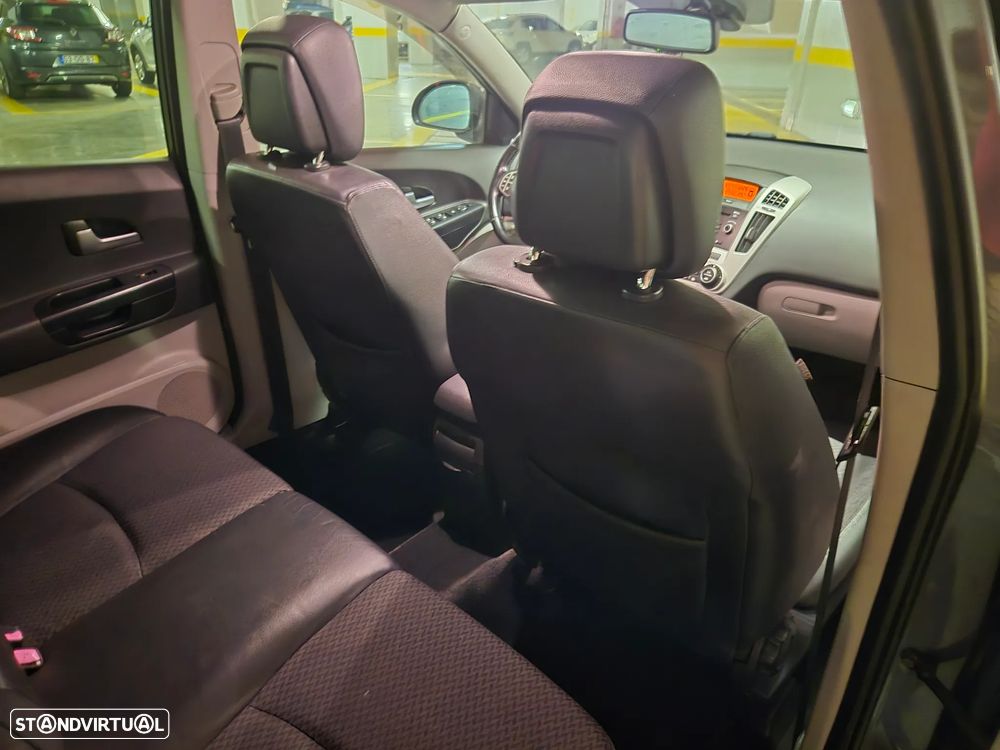 Kia Ceed SW 1.6 CRDi LX - 37