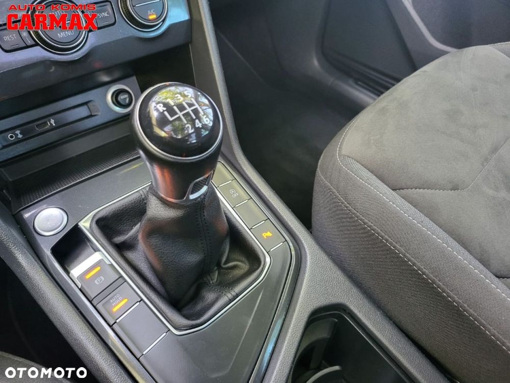 Volkswagen Tiguan - 26