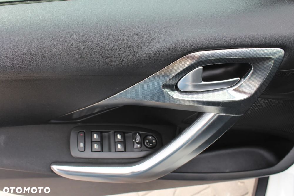 Peugeot 2008 PureTech 110 Stop&Start Allure - 23
