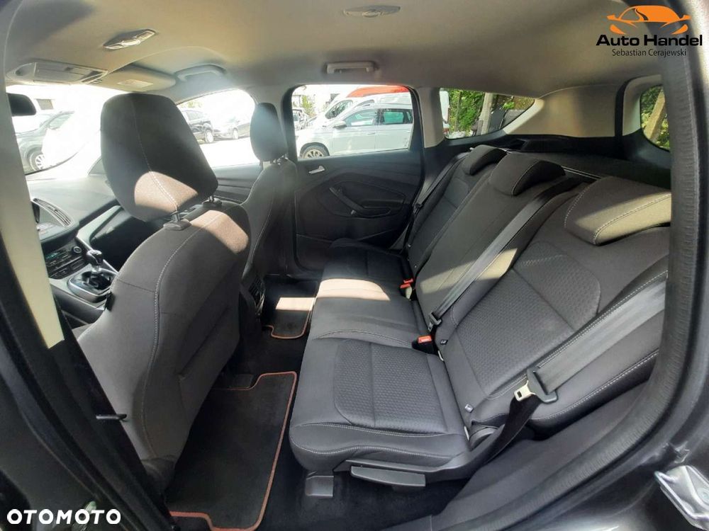 Ford Kuga 1.5 EcoBoost 2x4 Titanium - 33