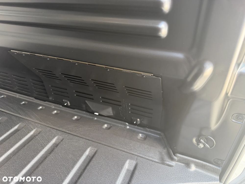 Volkswagen Transporter T7 - 16