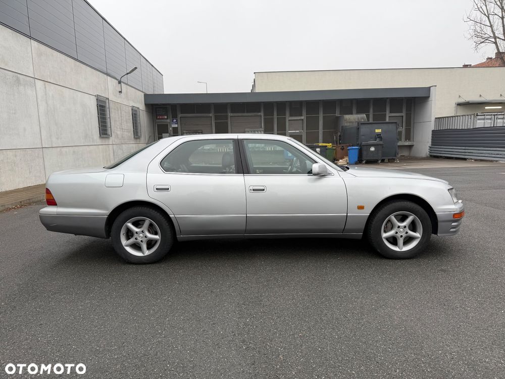 Lexus LS - 2