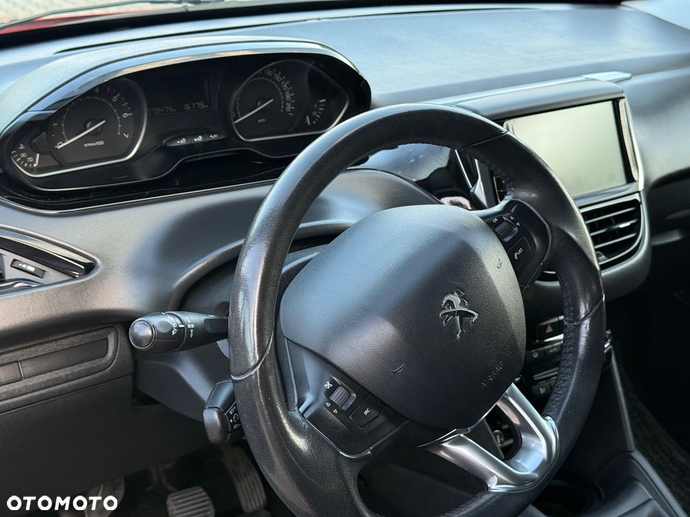 Peugeot 208 1.2 PureTech Allure - 11