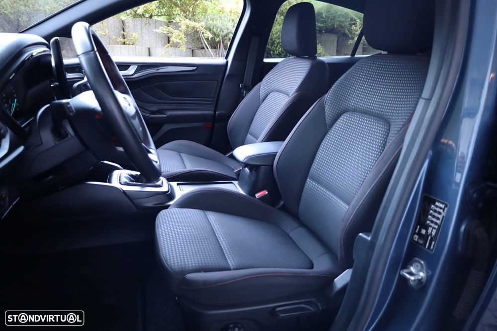 Ford Focus 1.0 EcoBoost MHEV ST-Line - 45