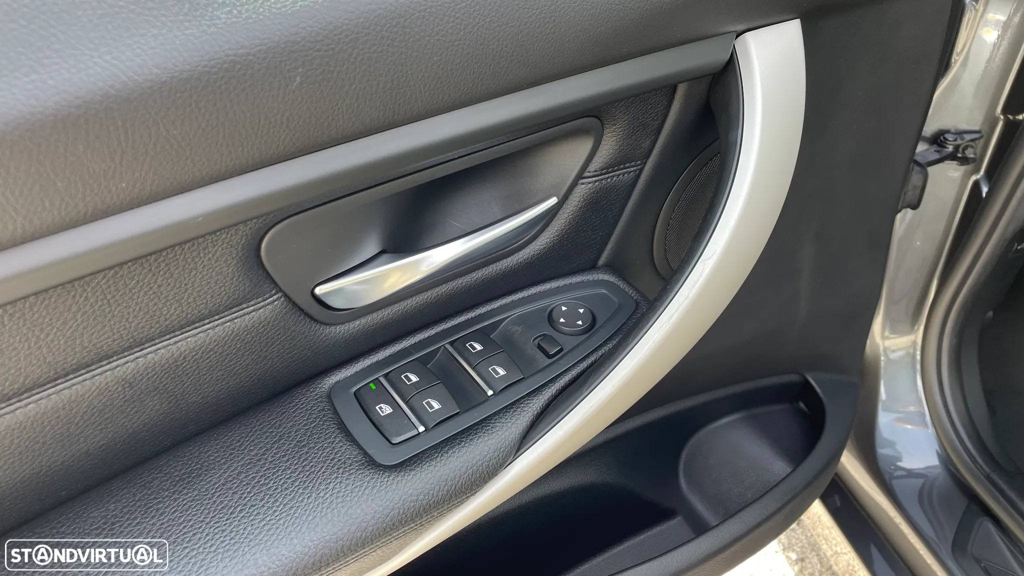 BMW 318 d Touring Advantage - 24