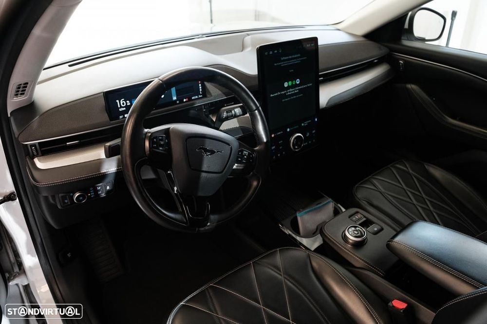 Ford Mustang Mach-E 75.7 kWh Base - 7