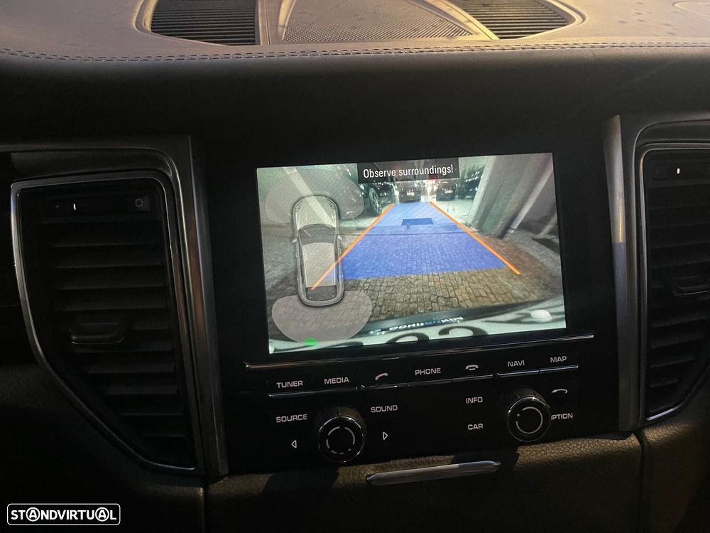 Porsche Macan S - 26