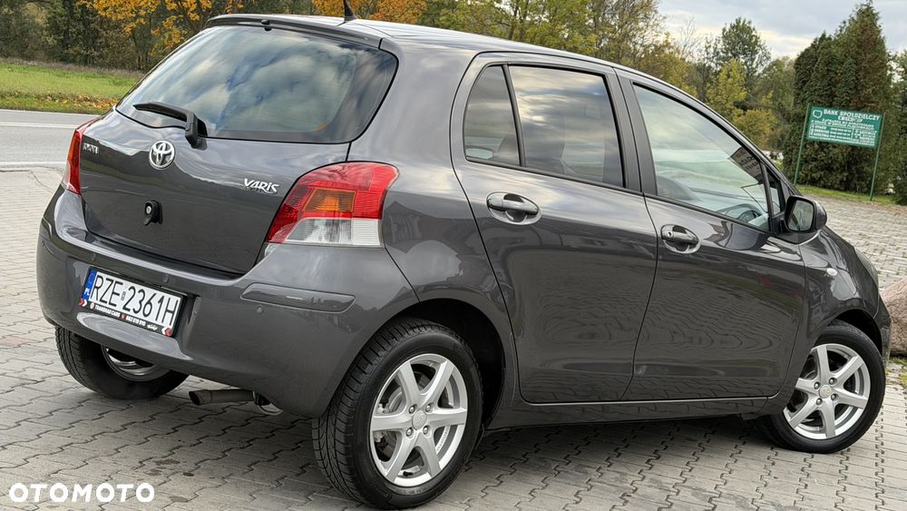 Toyota Yaris 1.33 VVT-i Life - 23