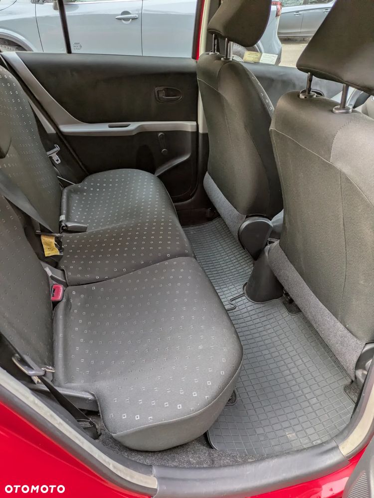 Toyota Yaris 1.3 Terra - 14