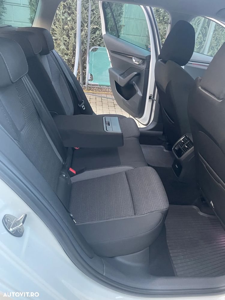 Skoda Octavia 2.0 TDI DSG Ambition - 11