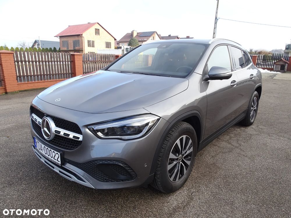 Mercedes-Benz GLA 200 - 1
