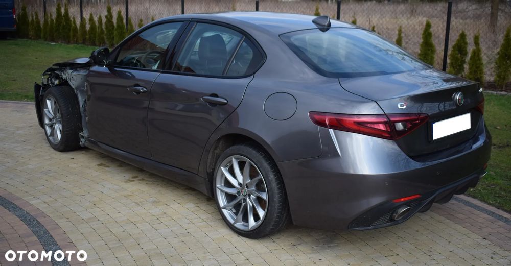 Alfa Romeo Giulia 2.0 Turbo Veloce Q4 - 5
