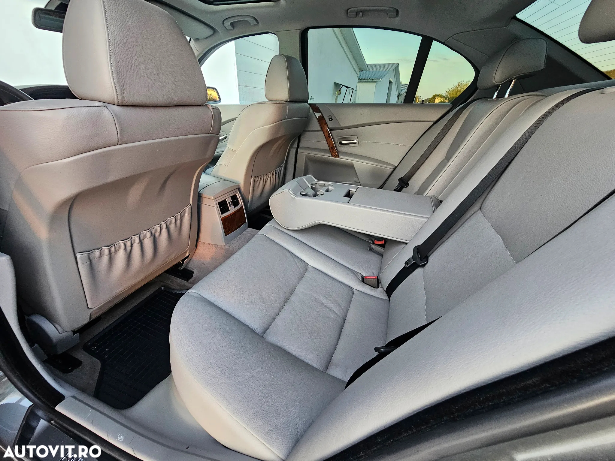 BMW Seria 5 525d Aut. - 24