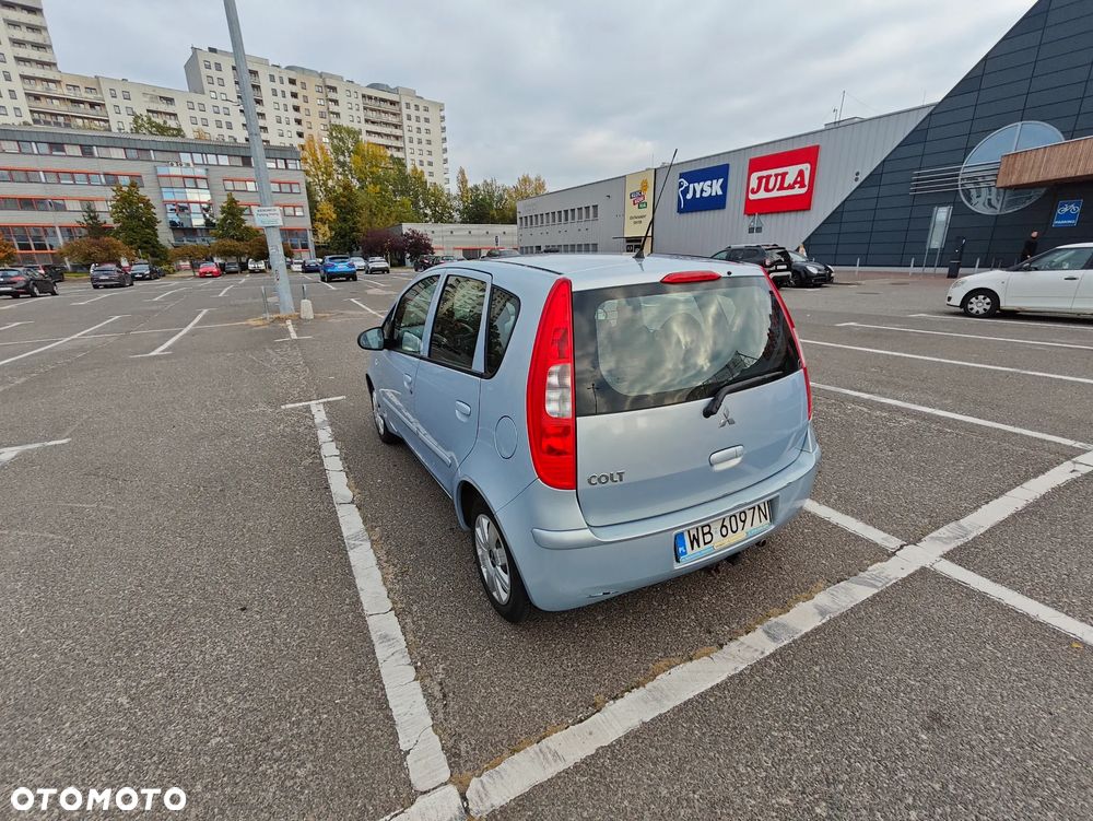 Mitsubishi Colt - 3