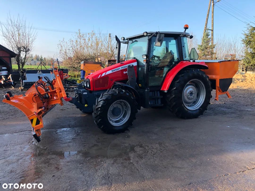 Massey Ferguson - 1