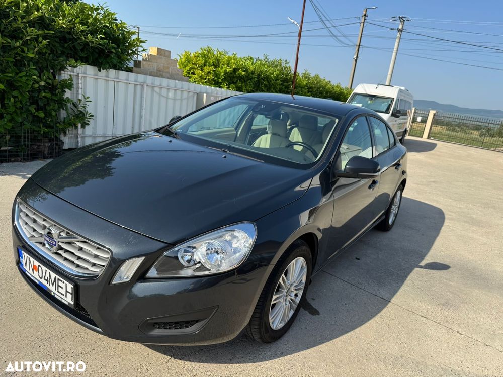 Volvo S60 DRIVe Start-Stop Kinetic - 2