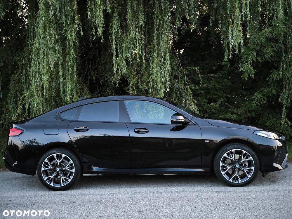 BMW Seria 2 220i mHEV - 7