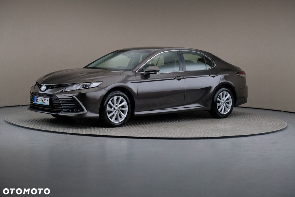 Toyota Camry - 1