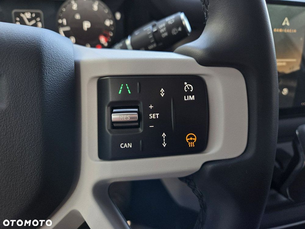 Land Rover Defender - 15