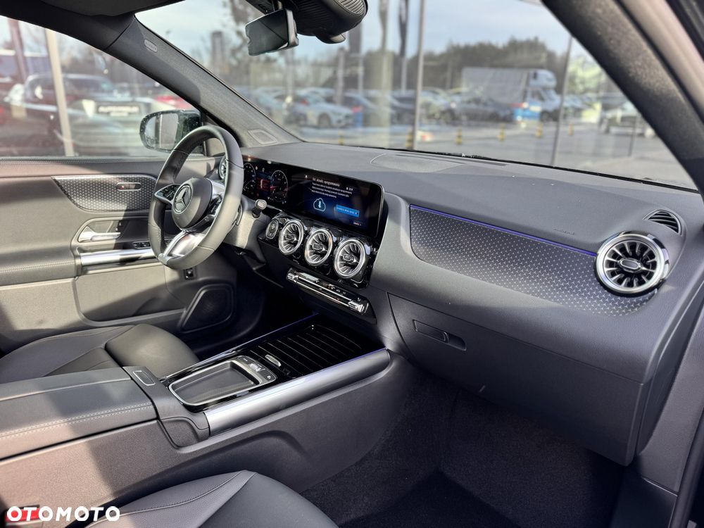 Mercedes-Benz GLA 200 Progressive - 17