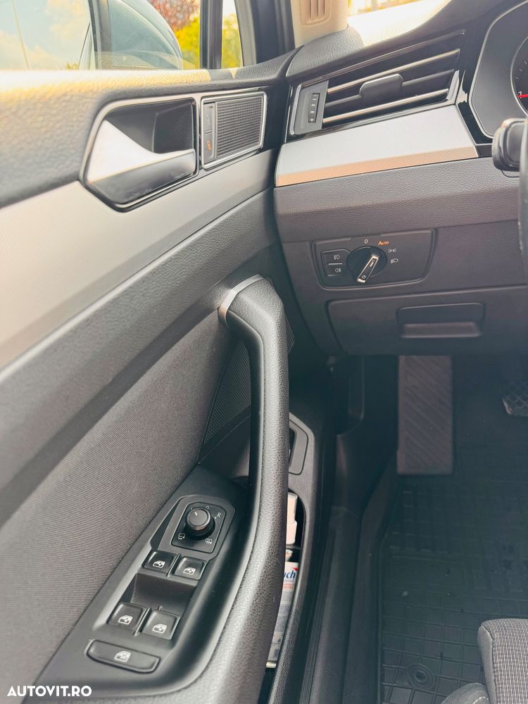 Volkswagen Passat 2.0 TDI 4Motion Comfortline - 24