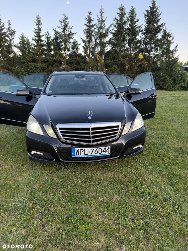 Mercedes-Benz Klasa E 220 CDI DPF BlueEFFICIENCY Automatik Avantgarde - 5