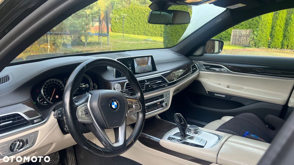 BMW Seria 7 740d xDrive - 11