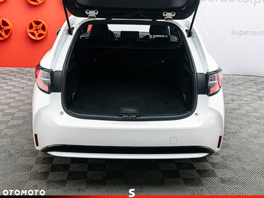 Toyota Corolla 1.8 Hybrid Active - 24
