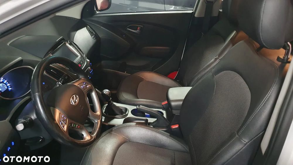 Hyundai ix35 - 12