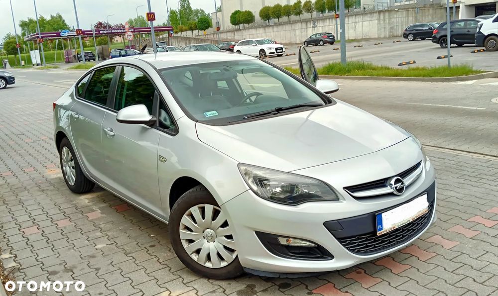 Opel Astra - 4
