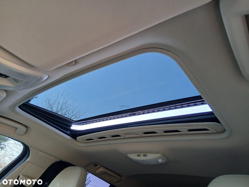 Volvo V60 Cross Country D3 Summum - 27