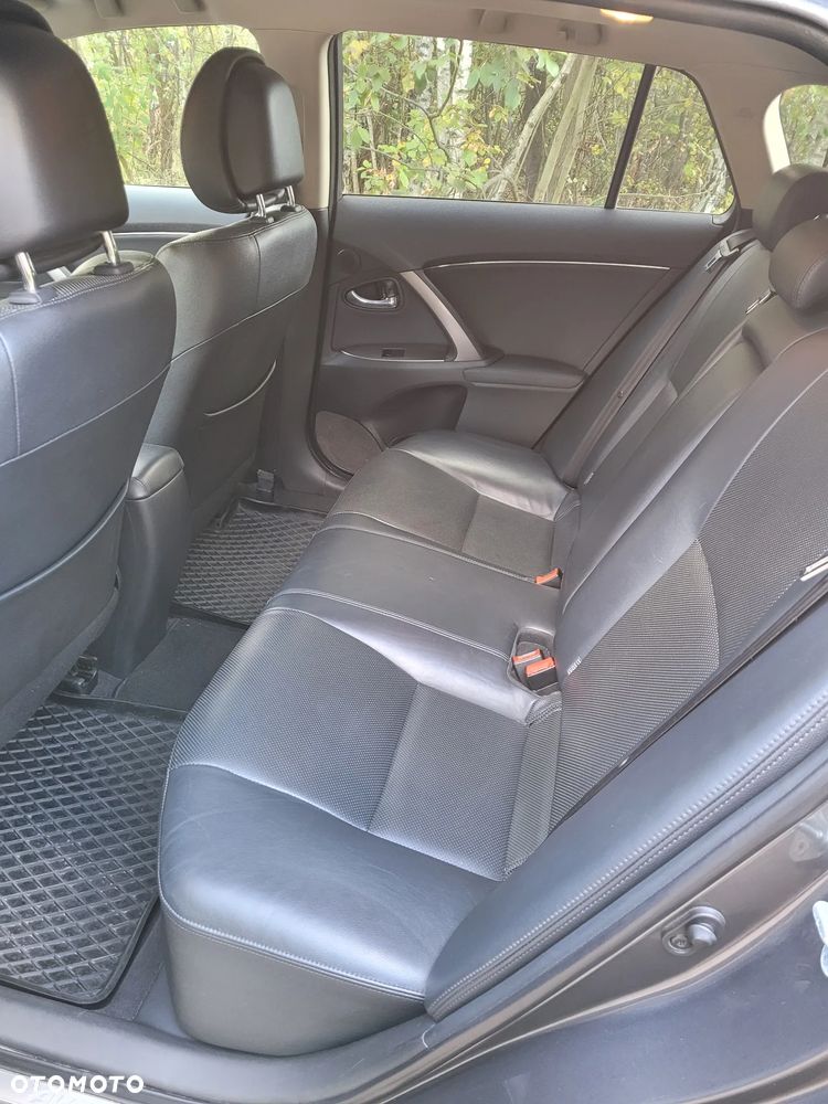 Toyota Avensis 1.8 Prestige MS - 9