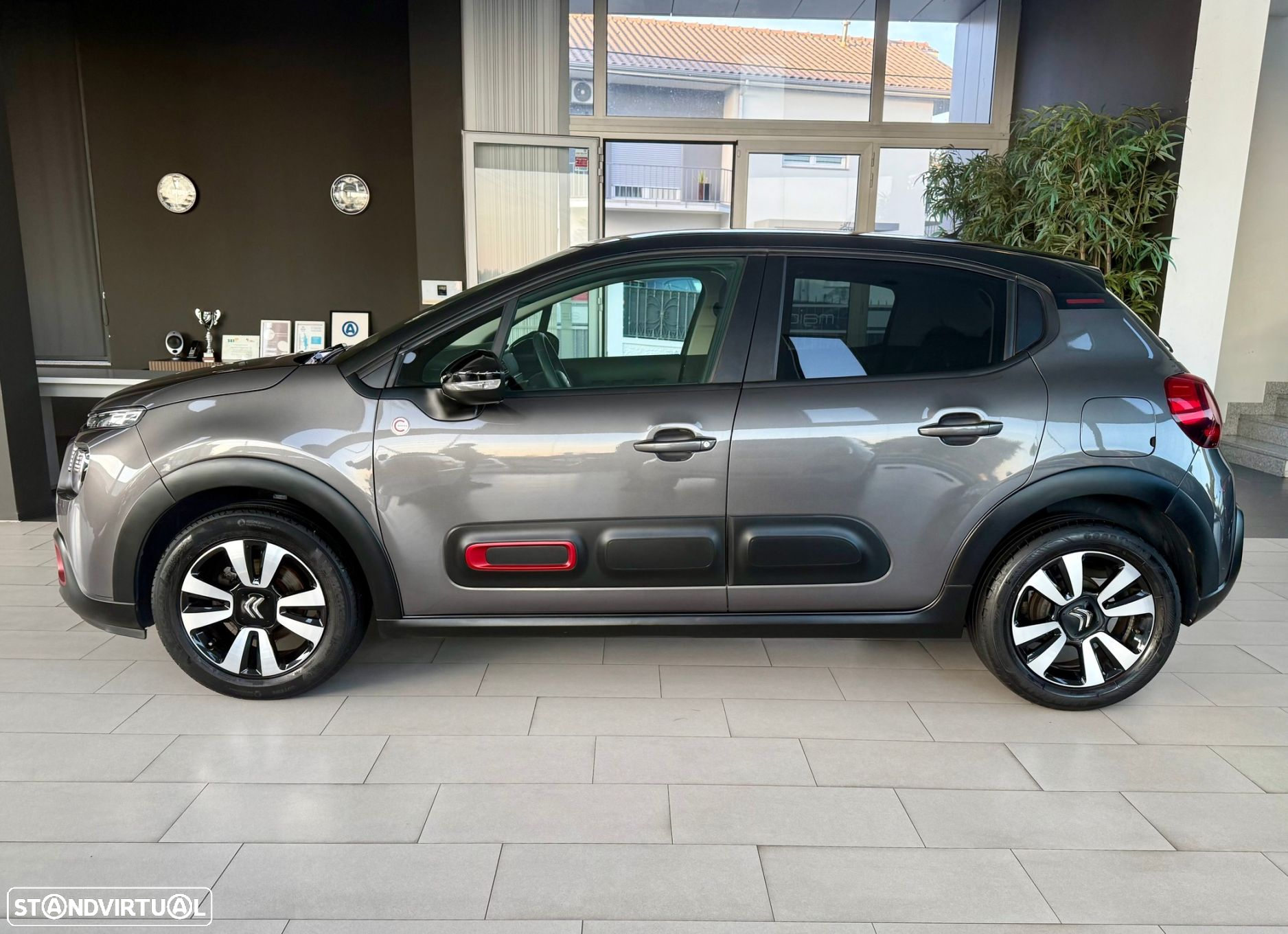 Citroën C3 1.2 PureTech C-Series - 19