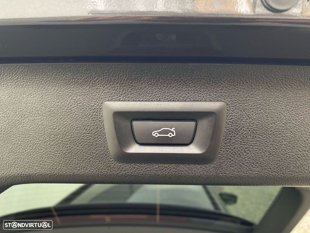 BMW 520 d Pack Desportivo M Auto - 21