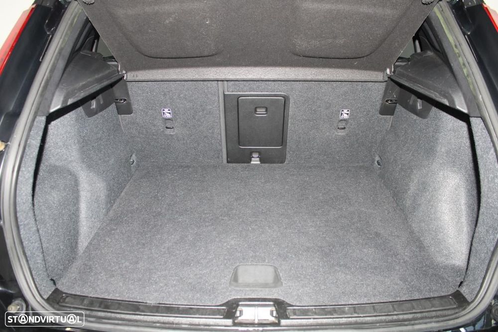 Volvo XC 40 Recharge Core - 9
