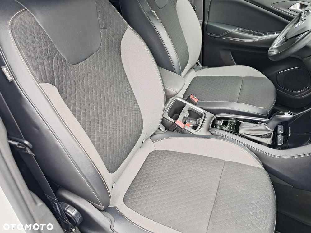 Opel Grandland X - 15