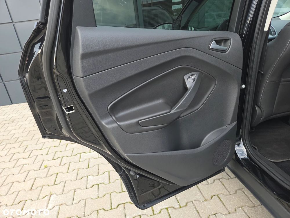 Ford Kuga 2.0 TDCi FWD Titanium - 33