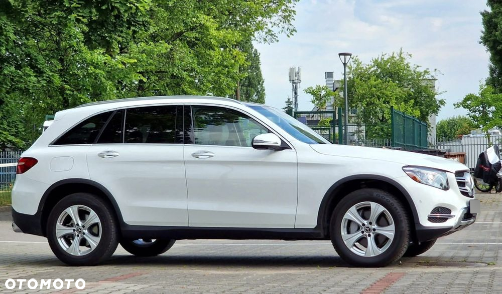 Mercedes-Benz GLC 300 4Matic 9G-TRONIC - 2