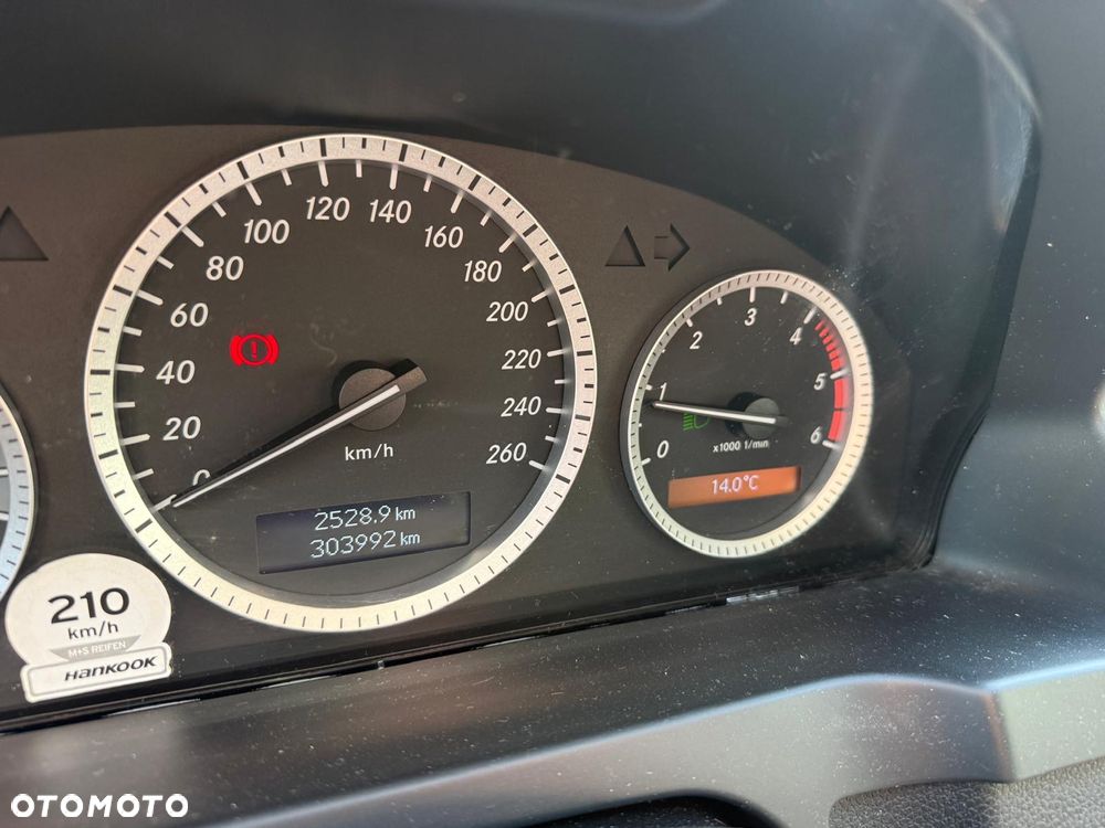 Mercedes-Benz Klasa E 250 CDI DPF BlueEFFICIENCY Automatik Avantgarde - 8
