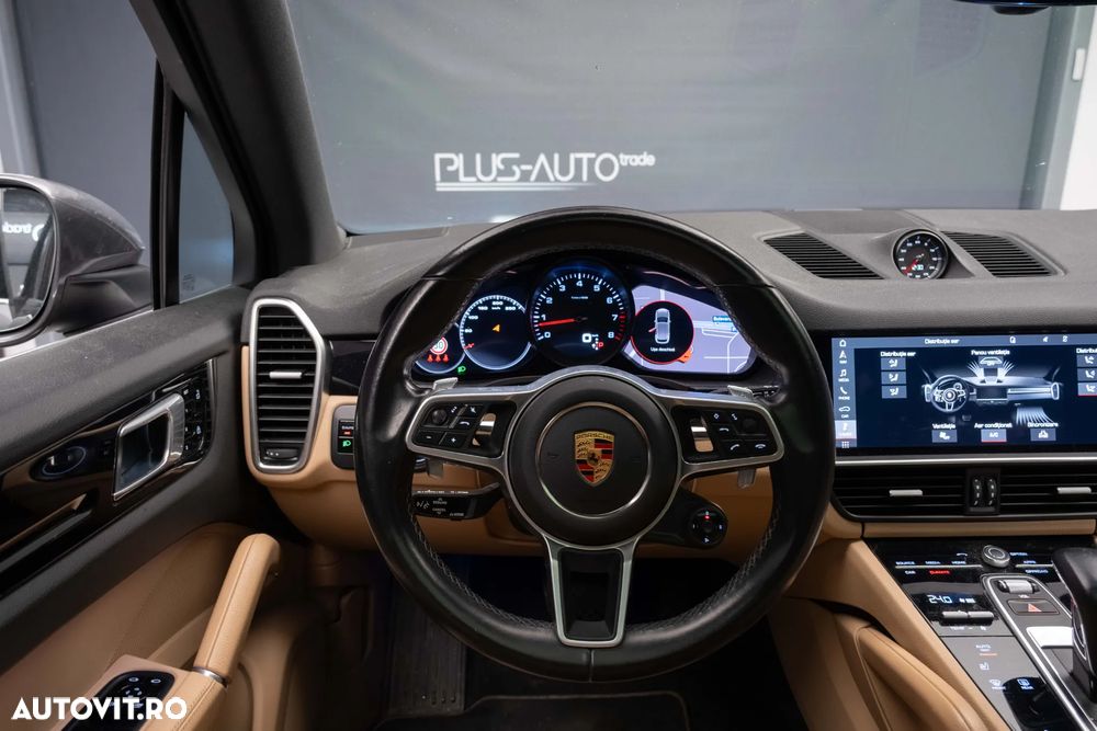 Porsche Cayenne Tiptronic S - 29
