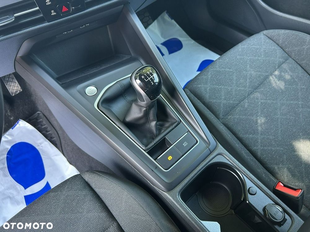 Volkswagen Golf - 14