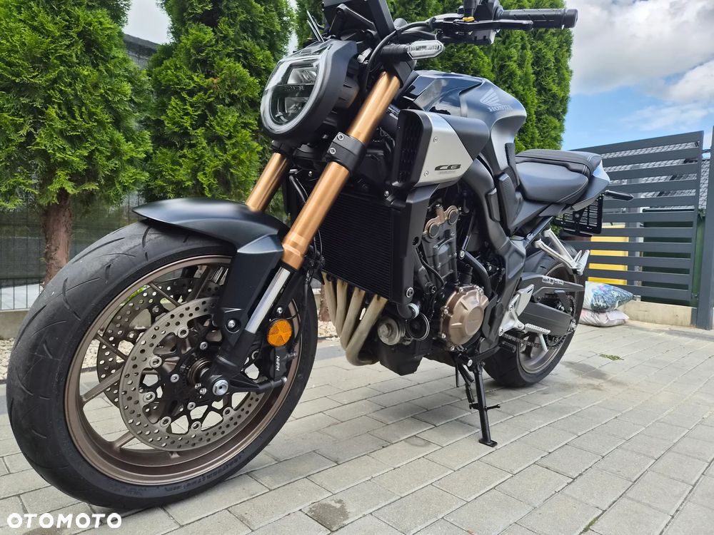 Honda CB - 3