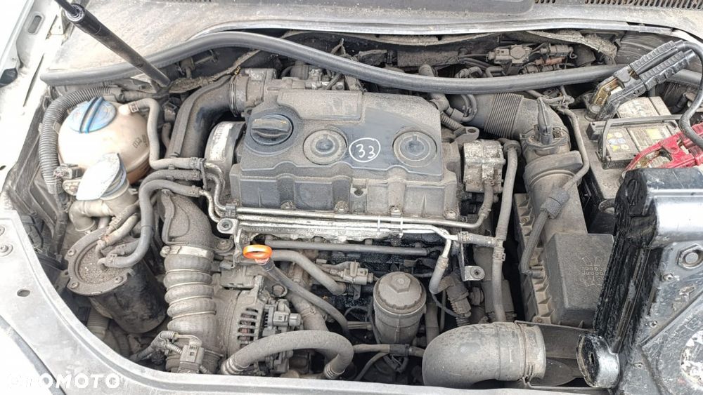 36205 VW golf V model od 03-09 silnik 1.9 TDI 105 km BLS skrzynia JCR lakier LA7W - 8