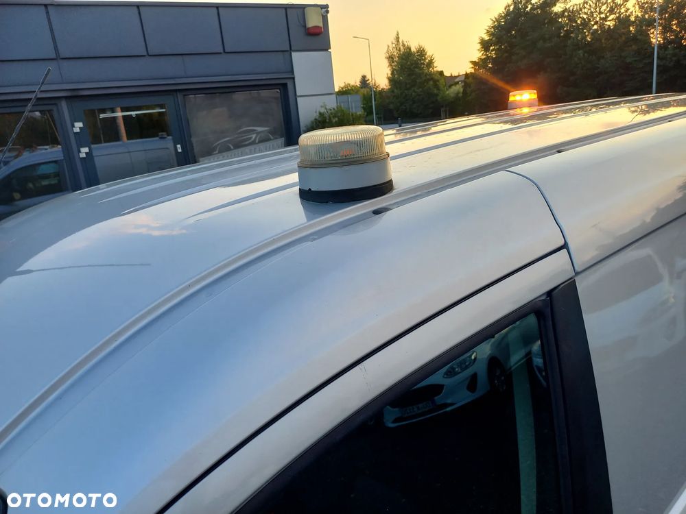 Ford Transit Connect - 15