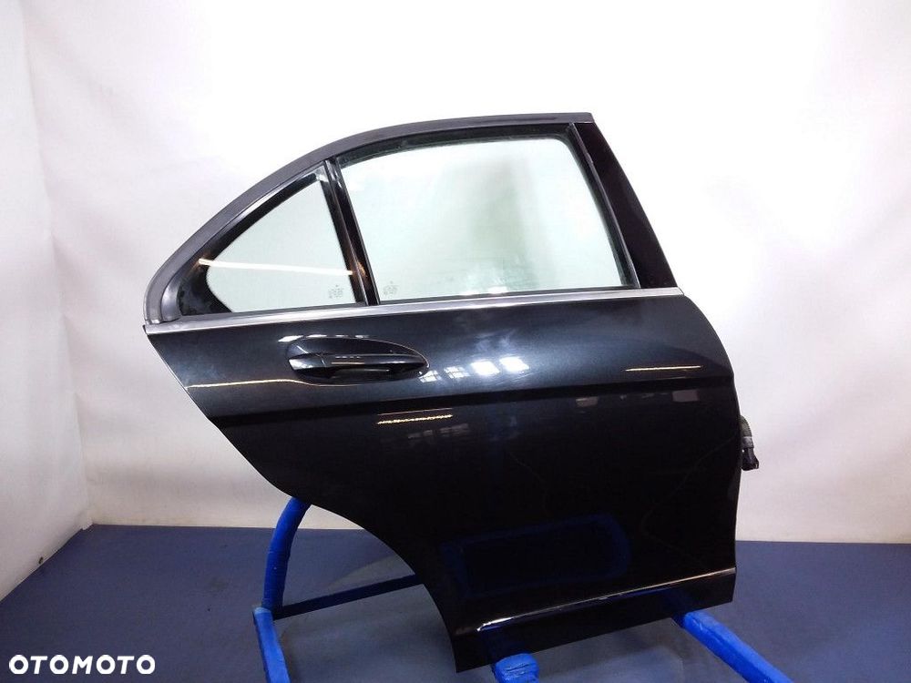 MERCEDES C W204 LIFT SEDAN DRZWI TYŁ PRAWE 183 - 2