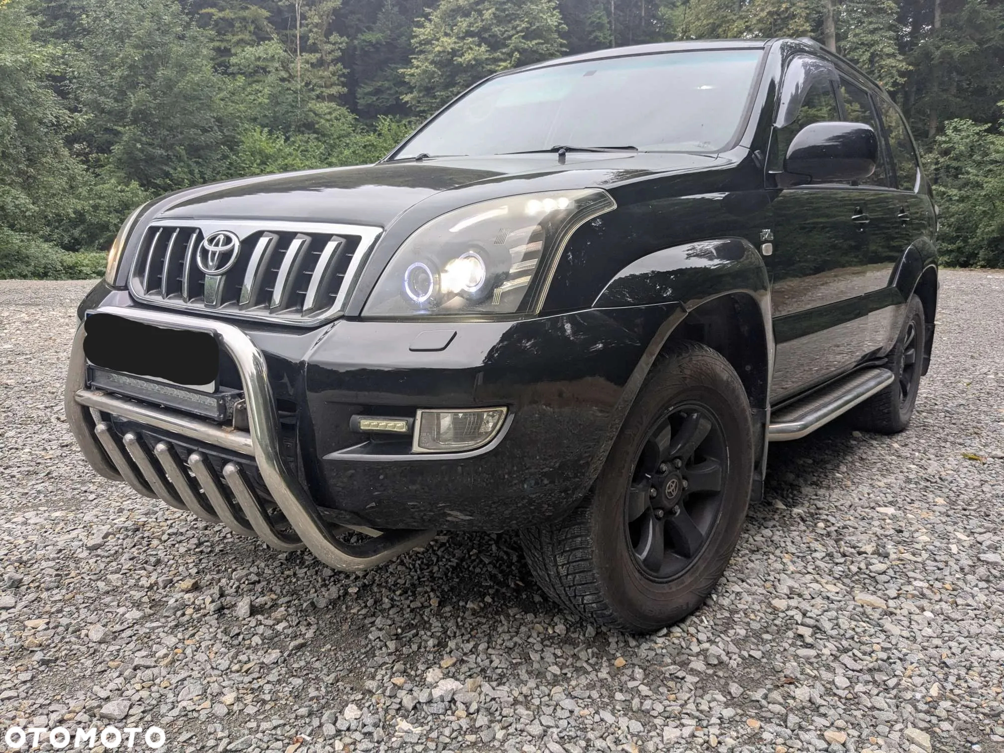 Toyota Land Cruiser - 4