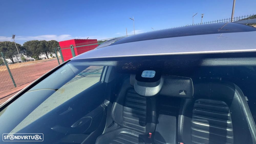 VW Passat Variant 2.0 TDI Sportline DSG - 23