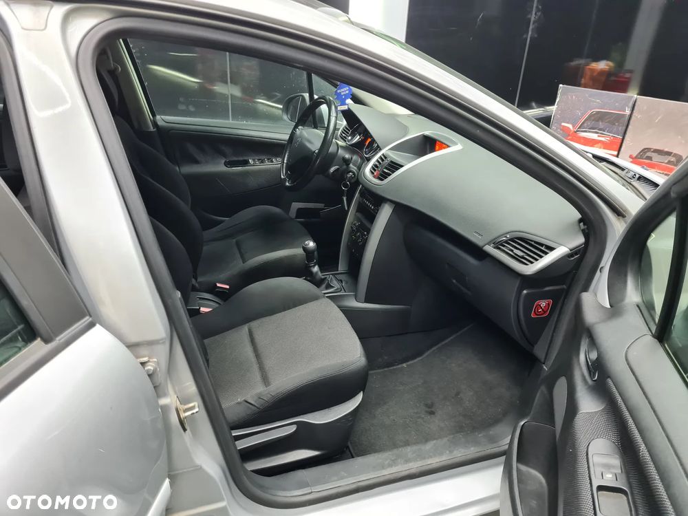Peugeot 207 120 Sport - 13